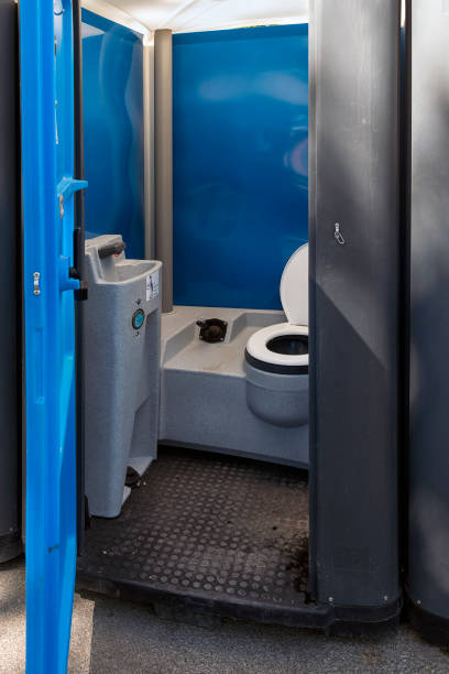 Best Portable restroom trailer rental  in Port Reading, NJ